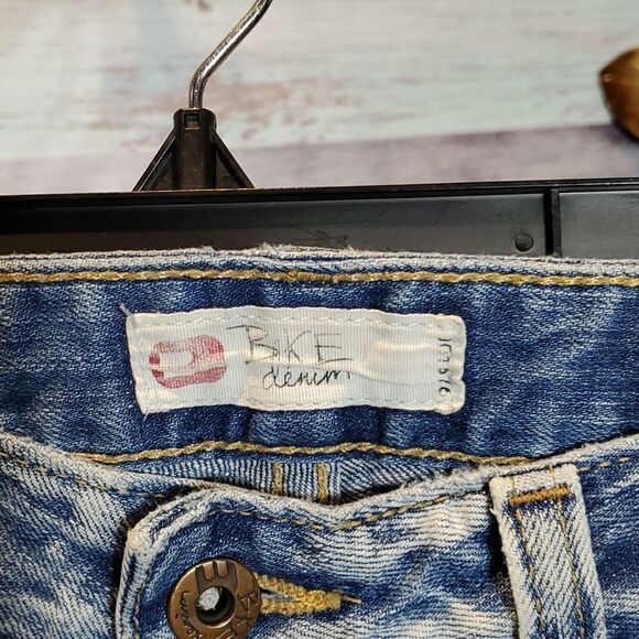 BKE Sz 27 Ginger Stretch Lightwash Bermuda Denim Shorts 624 - Picture 5 of 7